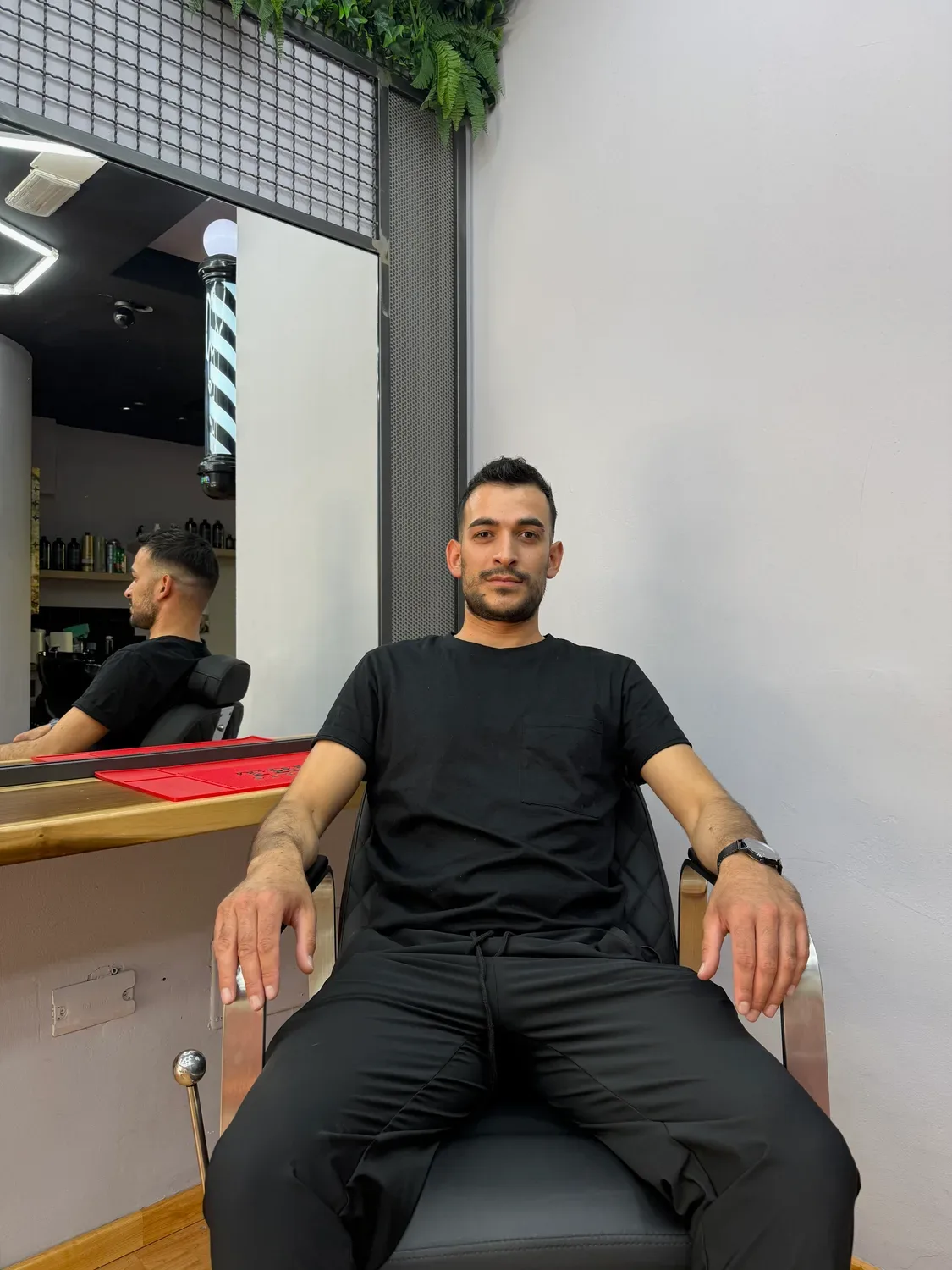 Cristian, Senior Barber